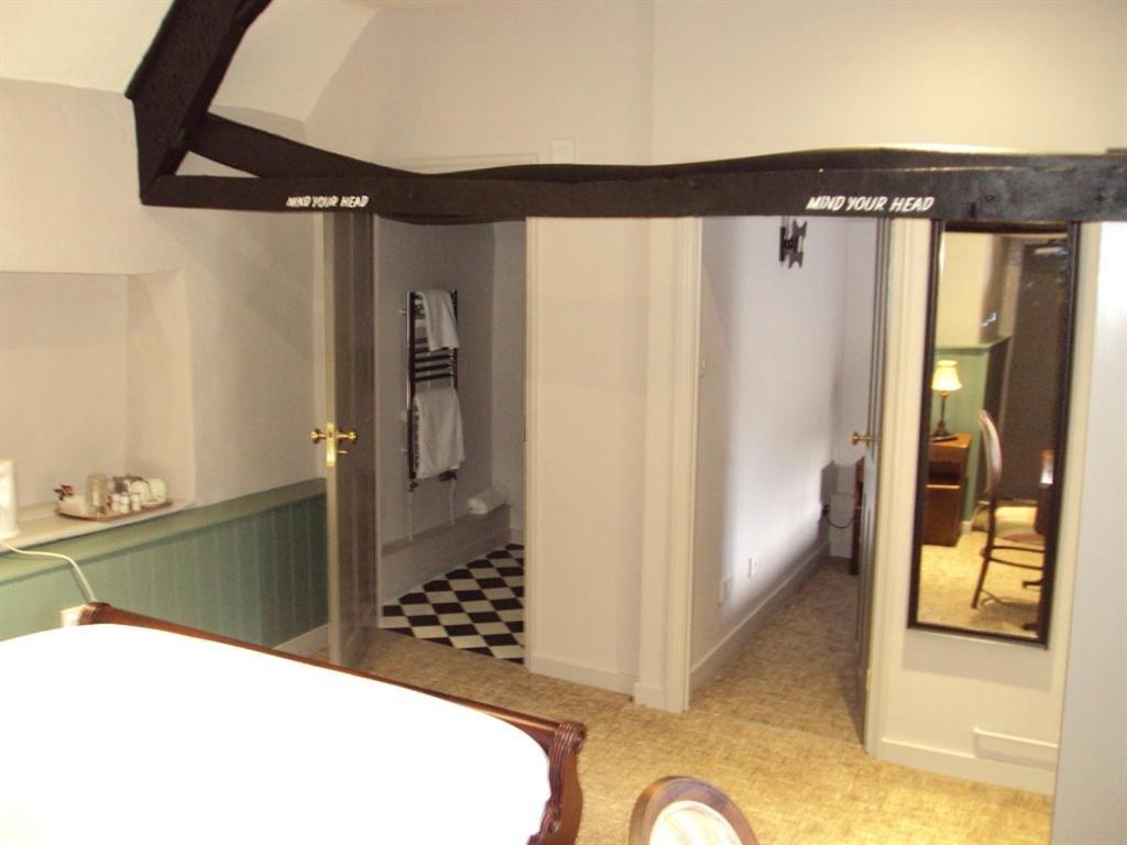 The George Inn Mere  Room photo