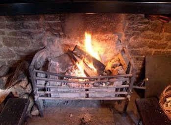 The George Inn Mere  Exterior photo